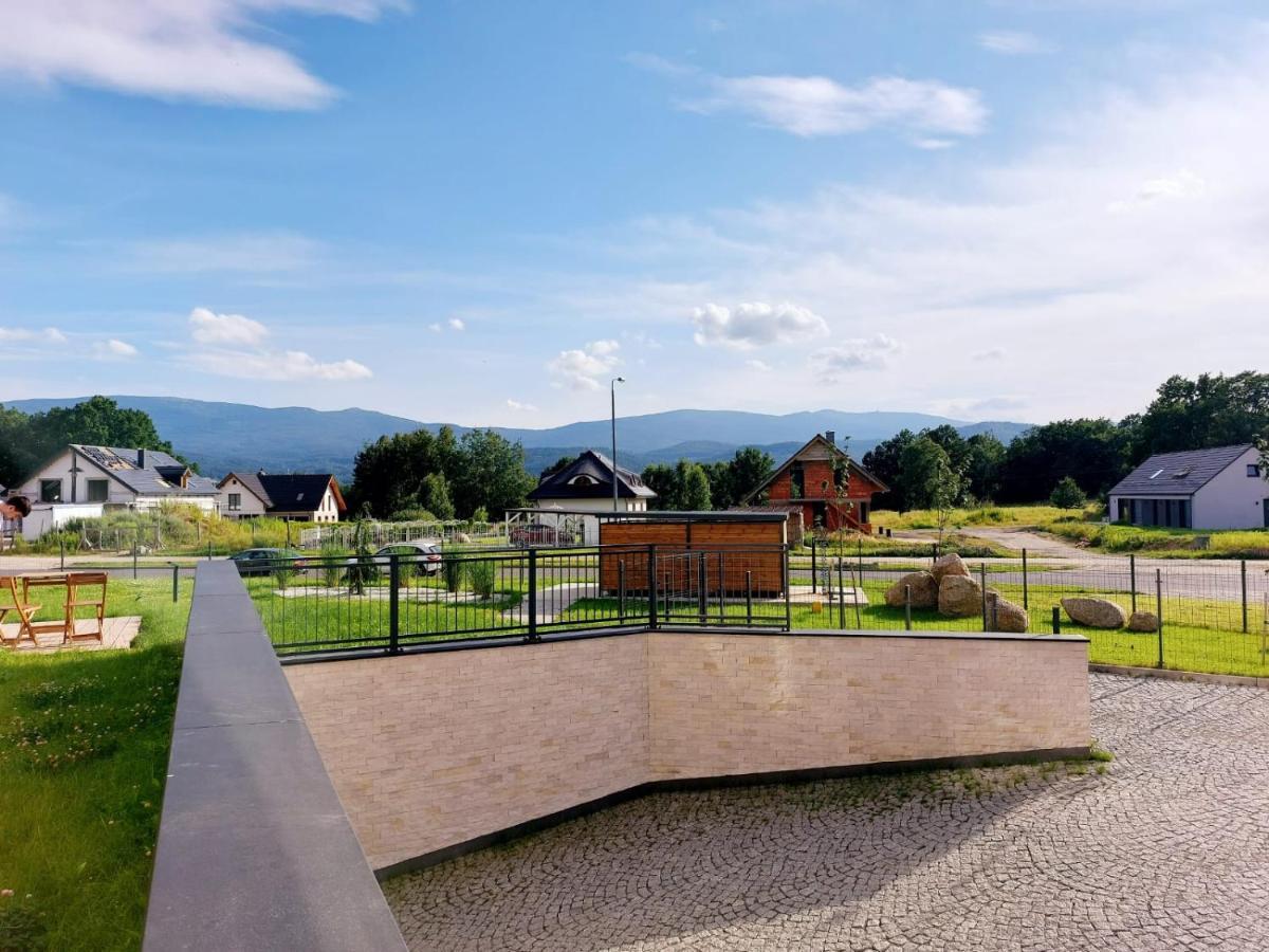 Апартаменты Apartament Panorama Park***** Еленя-Гура Экстерьер фото