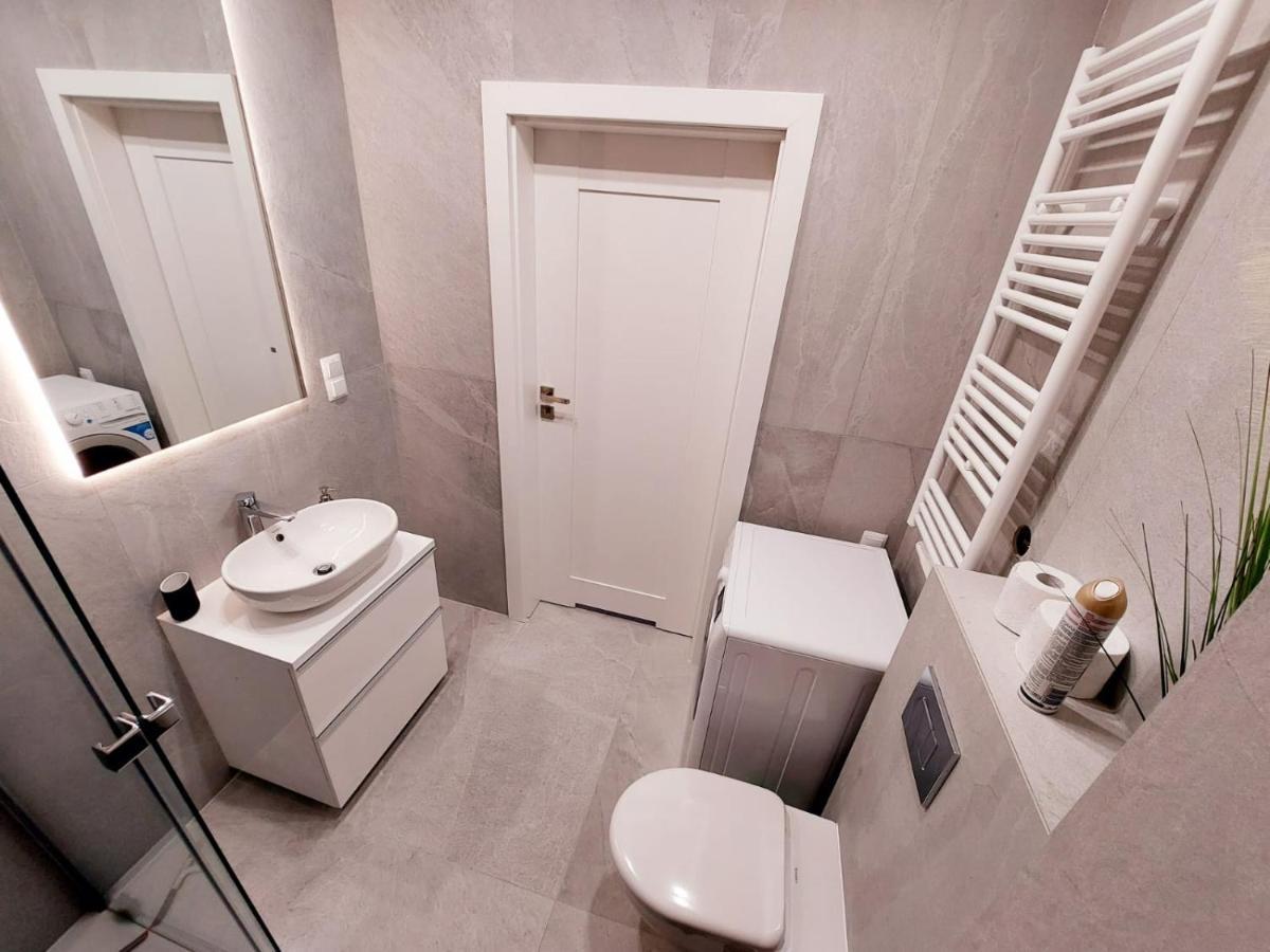 Апартаменты Apartament Panorama Park***** Еленя-Гура Экстерьер фото